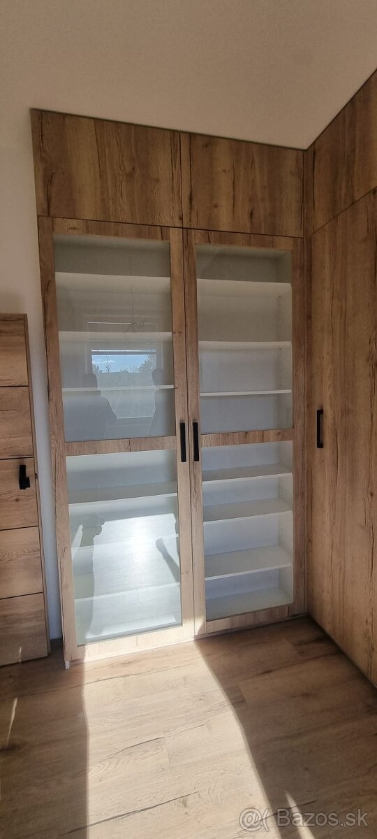 Predám krásnu skrinu - 2