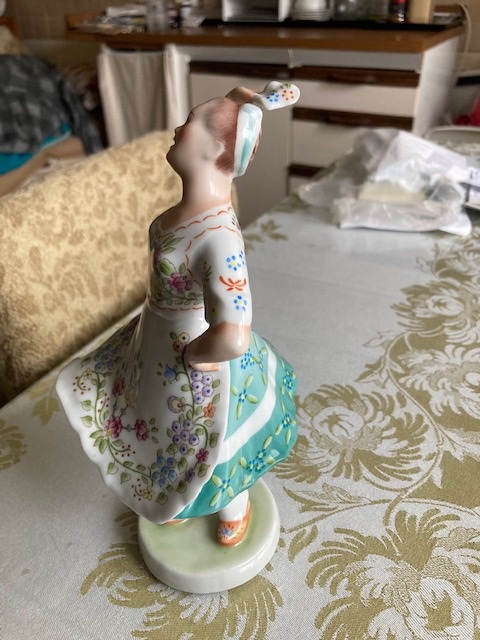 Zsolnay soška tanečnice - 2