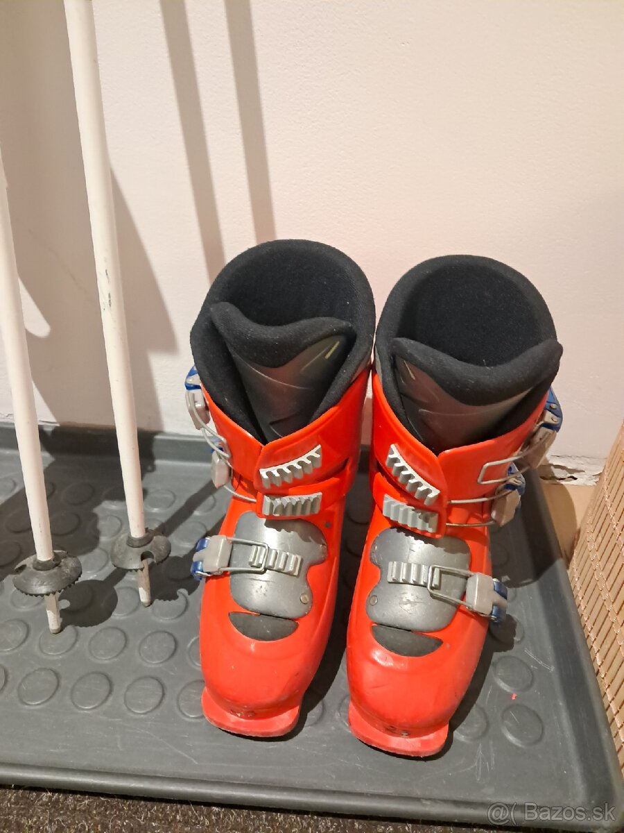 Lyže, lyžiarky + palice - 2