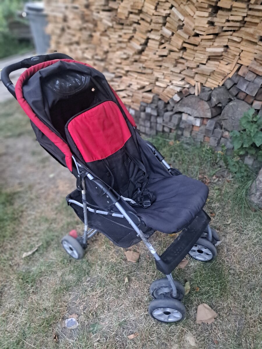 bugina s výklopnou opierkou chrbta. - 2