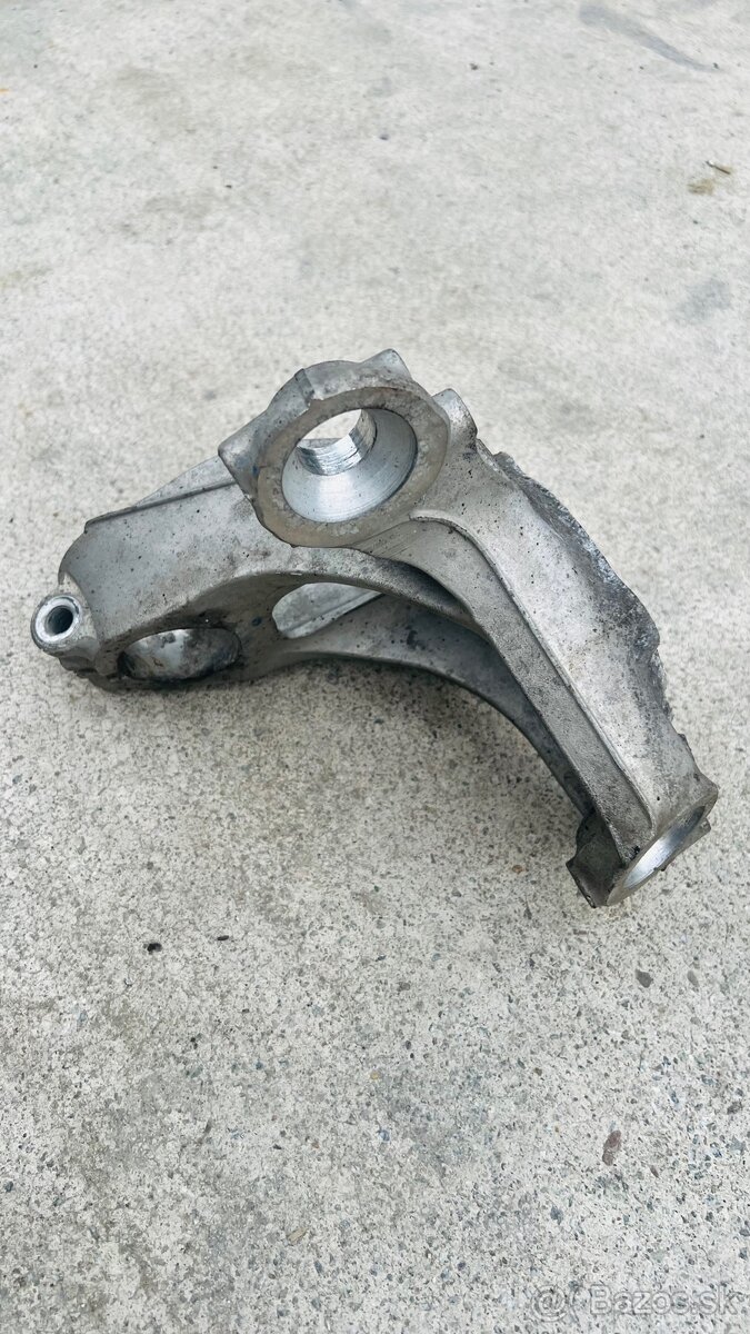 Predám pravú prednú otoč na Mercedes - 2