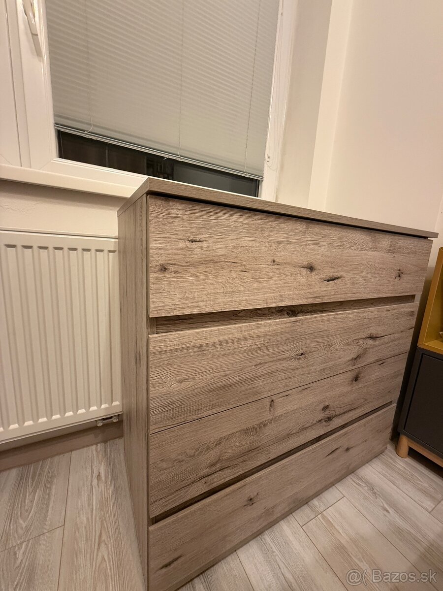 Komoda - 2