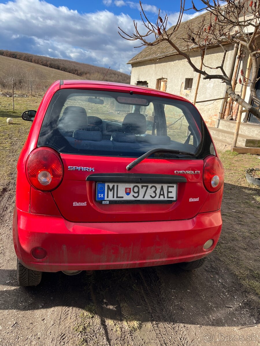 Chevrolet spark 0.8 benzín 37kw - 2