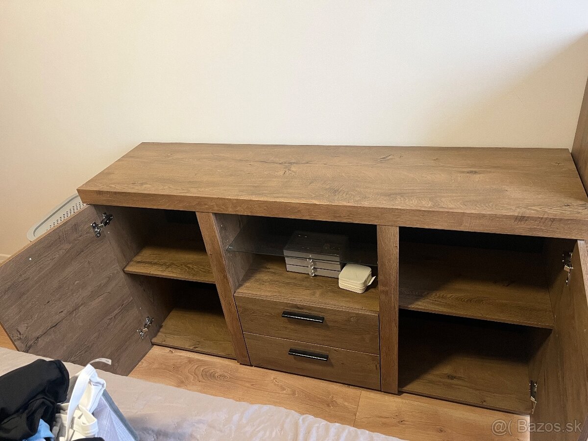 Obývačka, skriňa, komoda - 2