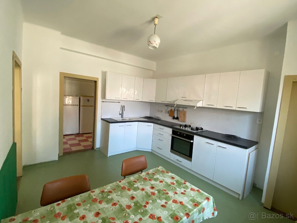 Rodinny dom v Senci - PRENAJOM - 2