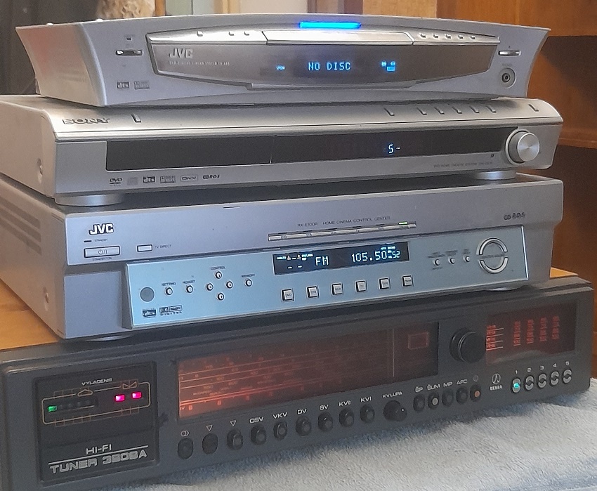 JVC Digital cinema system THA85-predám - 2