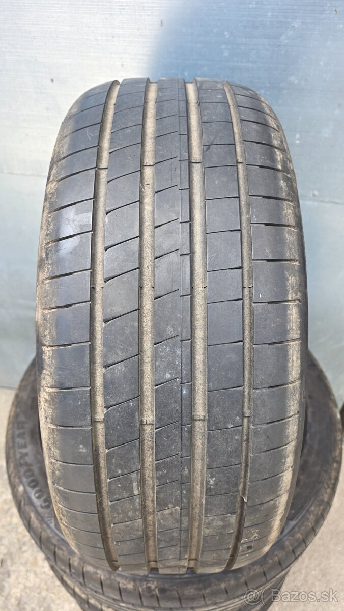 245/45 R19 GoodYear Letné - 2