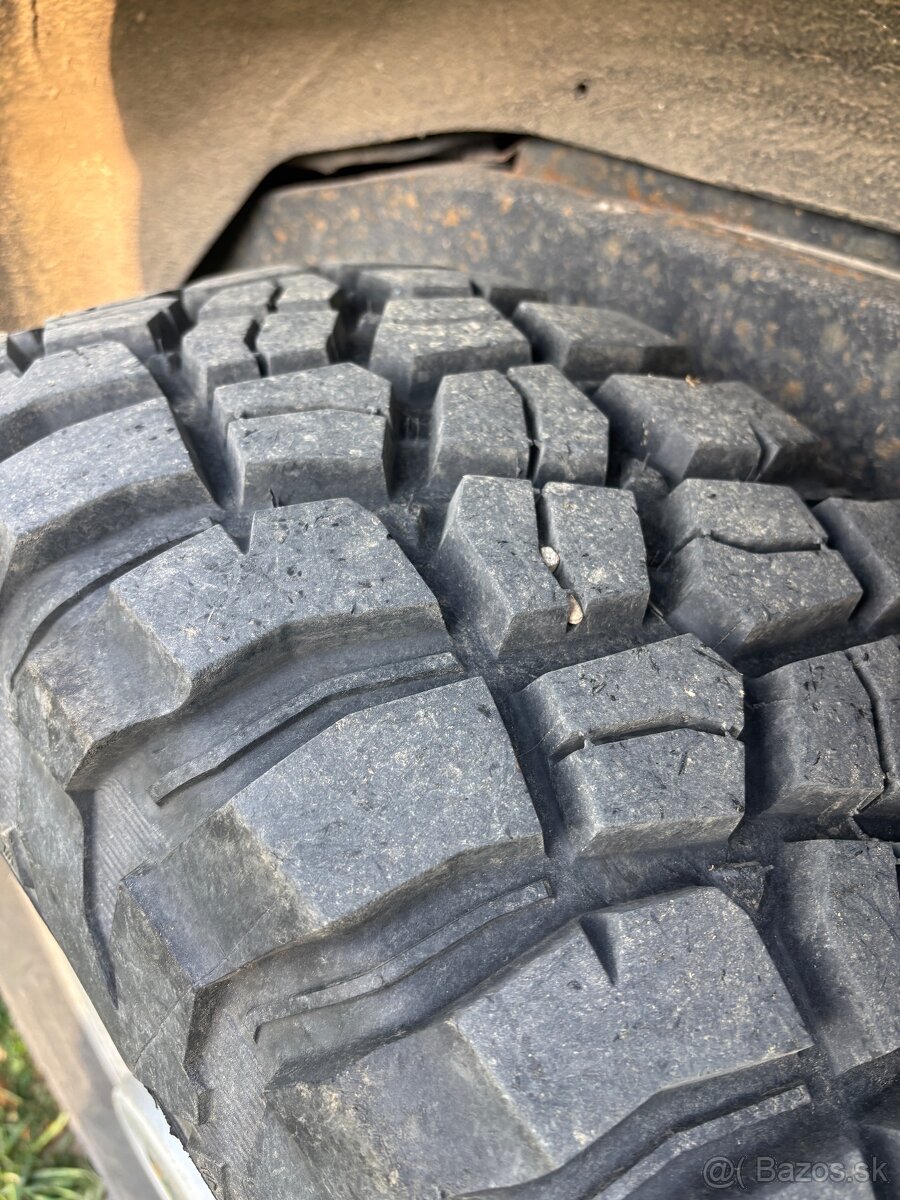 285/75 r16 BF Goodrich KM3 - 2