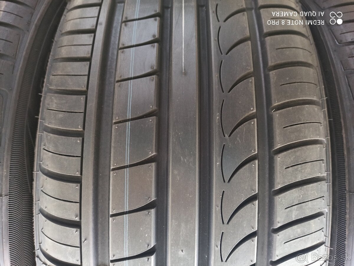 letne pneu 235/45 R18 - 2