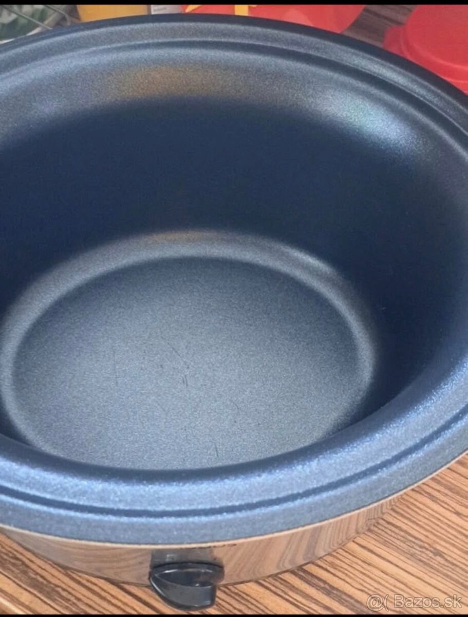 Elektricky hrniec Russell Hobbs - 2