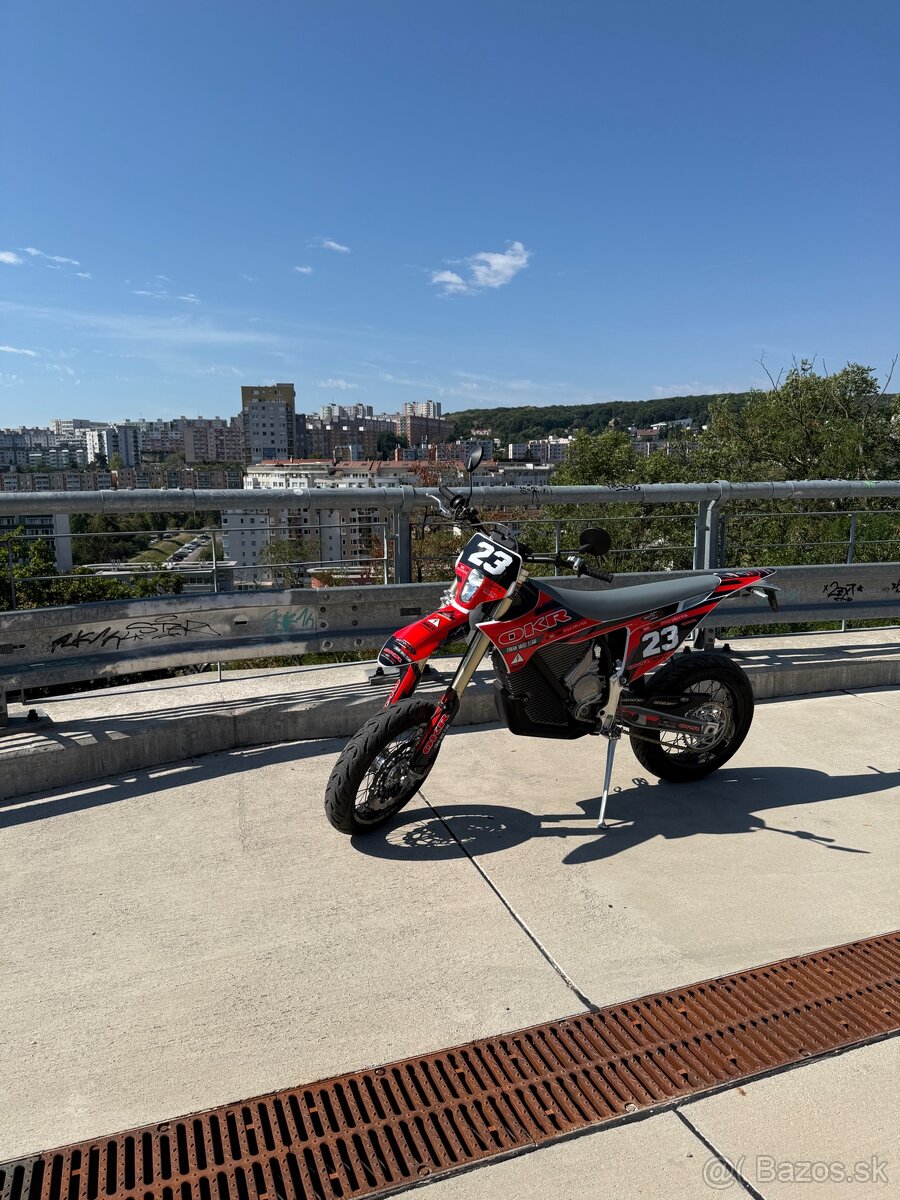 Stark Varg SM - 2