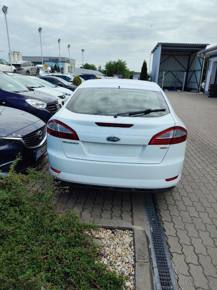 Ford Mondeo mk4 ghia - 2