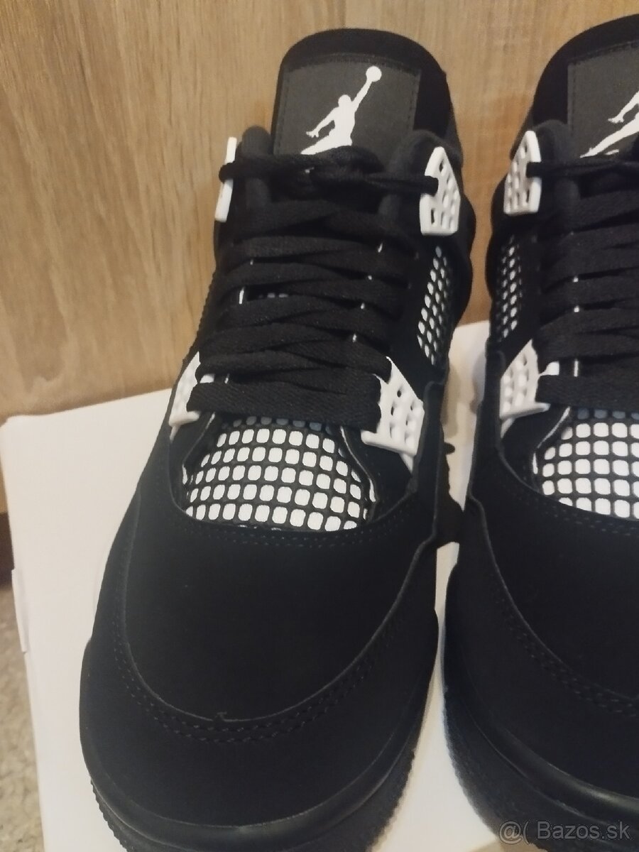 Jordan 4 White Thunder - 2