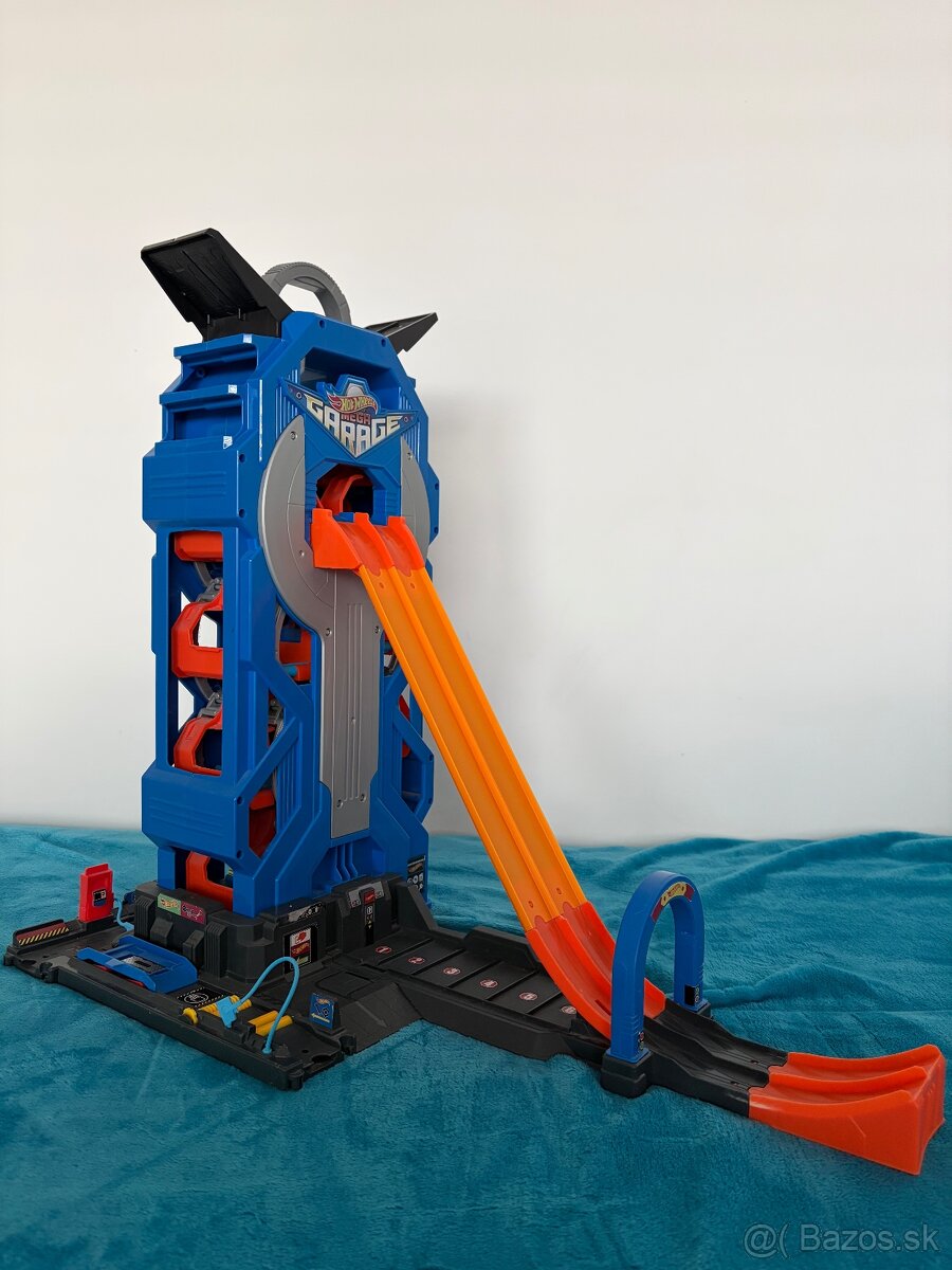 Hot Wheels City Power Parking Garage - 2