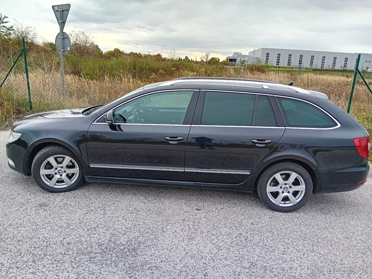 Škoda Superb Combi 2,0tdi CR DSG - 2