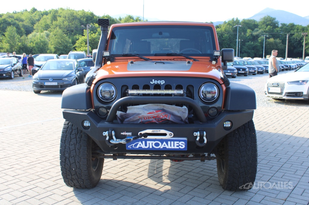 Jeep Wrangler 3,8 i V6 4WD 147 kW LIMITED MOUNTAIN EDITION