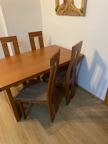 Jedálenský stôl a stoličky - 2