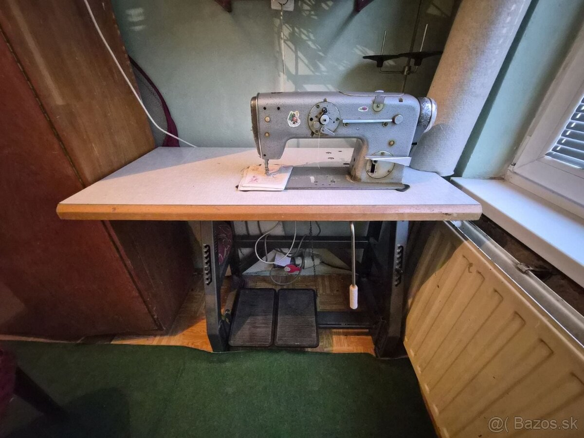 Priemyselný šijací stroj - 2