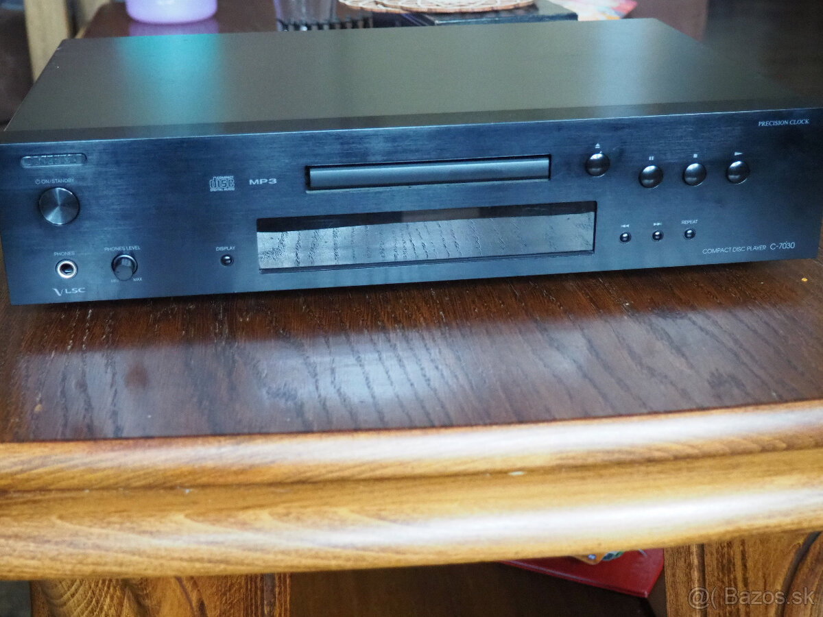 CD prehrávač Onkyo - 2