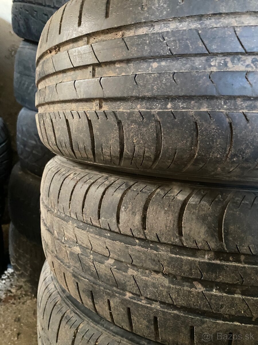 185/60 R15 - 2