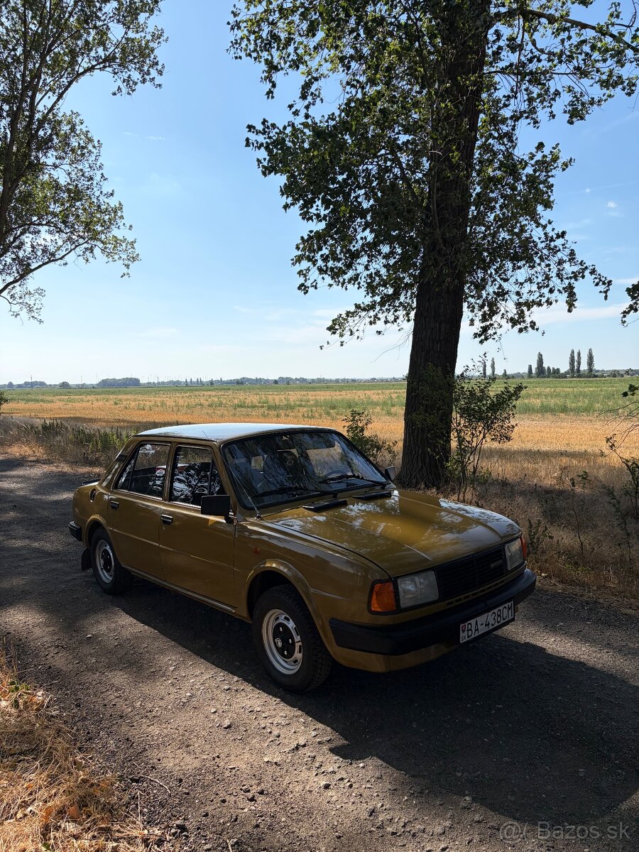 Škoda 120L - 2