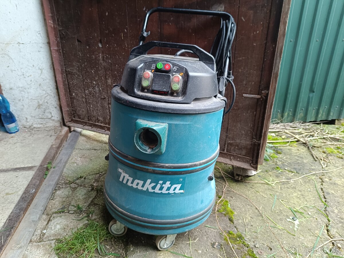 Predam priemyselny profi vysavac Makita 449 - 2