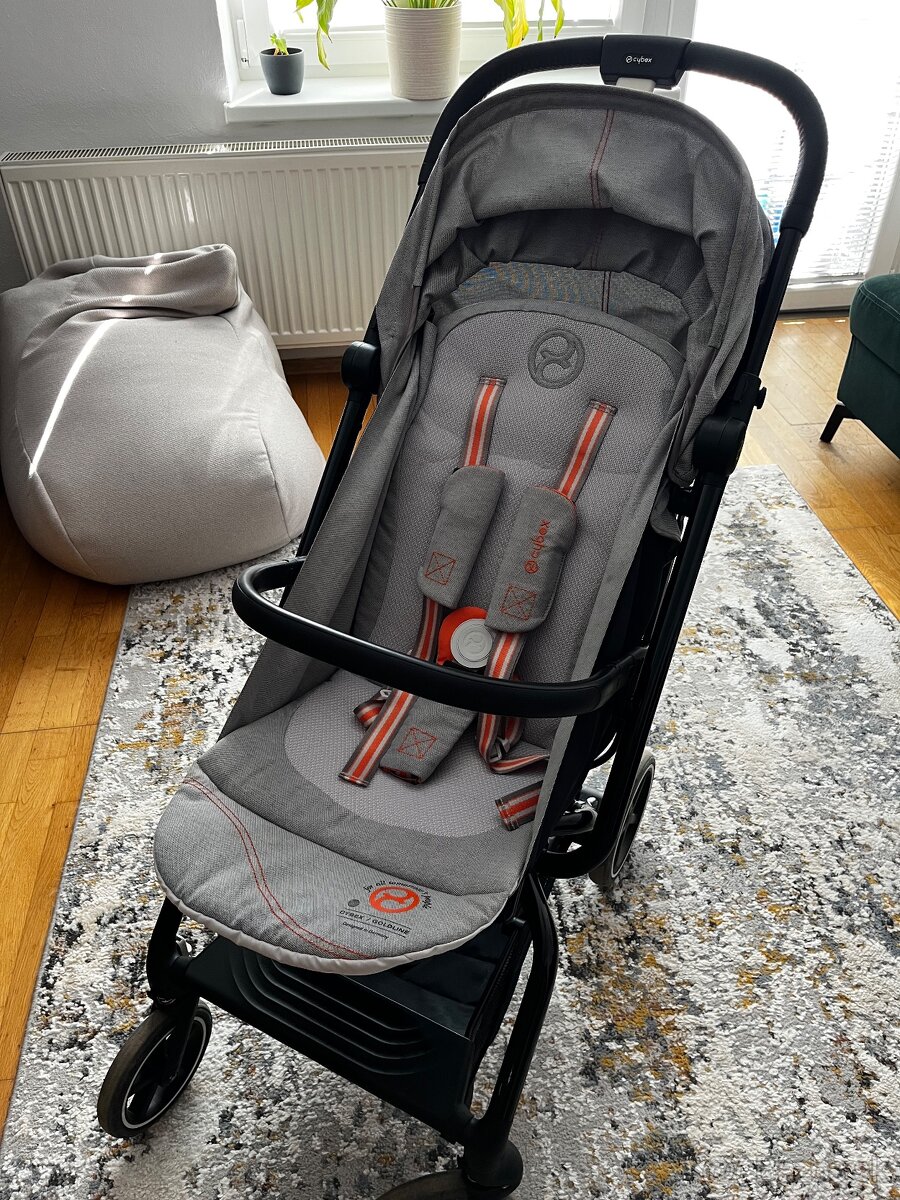 Cybex eezy S2+ - 2