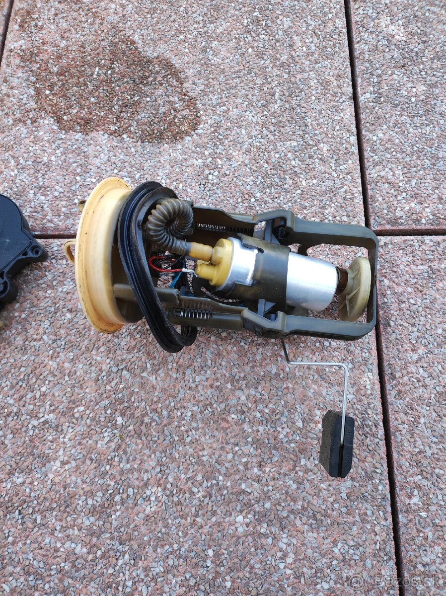 Palivové čerpadlo BMW E46 320D - 2