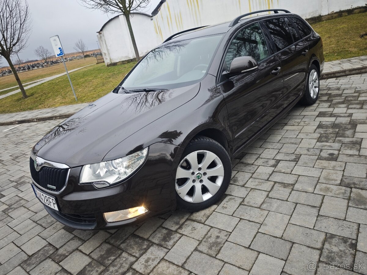 Škoda Superb 2 Combi 1.6 TDI Elegance - 2