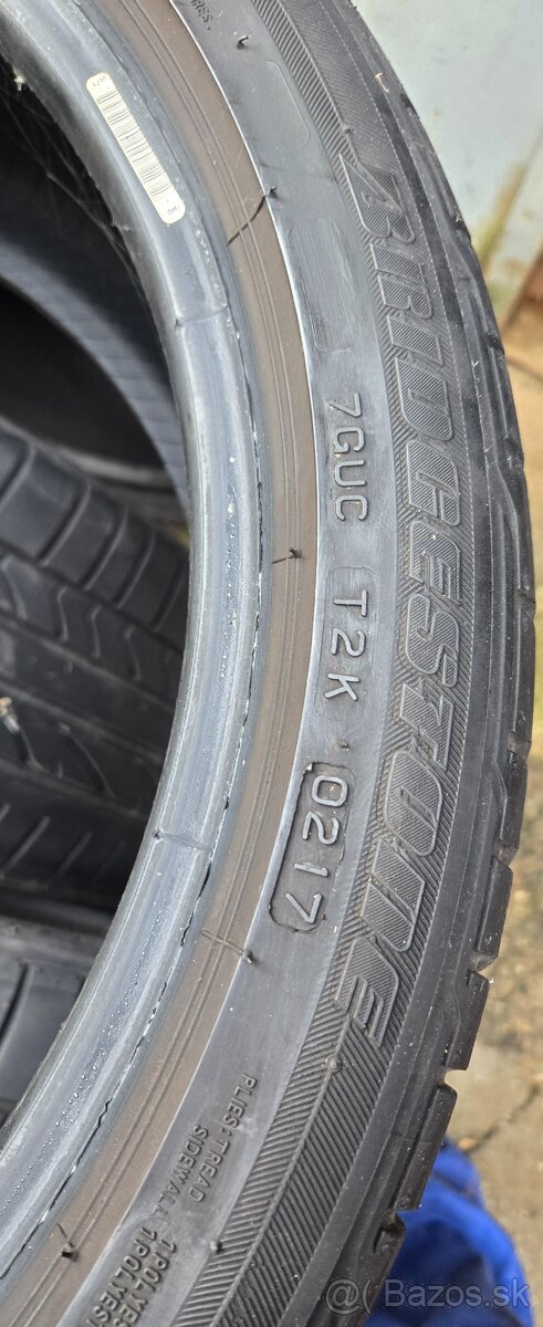 Bridgestone 215/40 R17 - 2