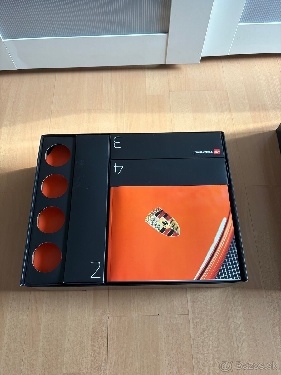 LEGO TECHNIC 42056 Porsche 911 GT3 RS - 2