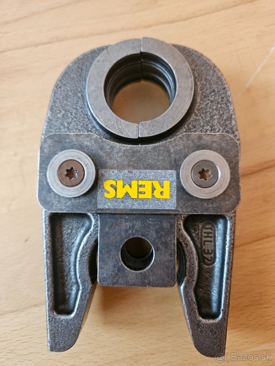 Lisovacie celuste rems THL 32 na plastohlinik - 2