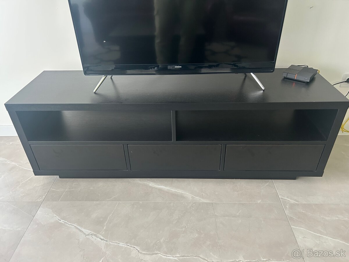 Predám konferenčný stôl a stolik pod TV z Massivu - 2