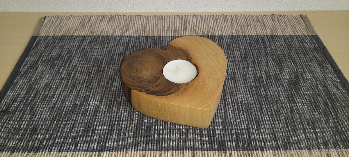 Drevené dekorácie, svietnik - srdce - 2