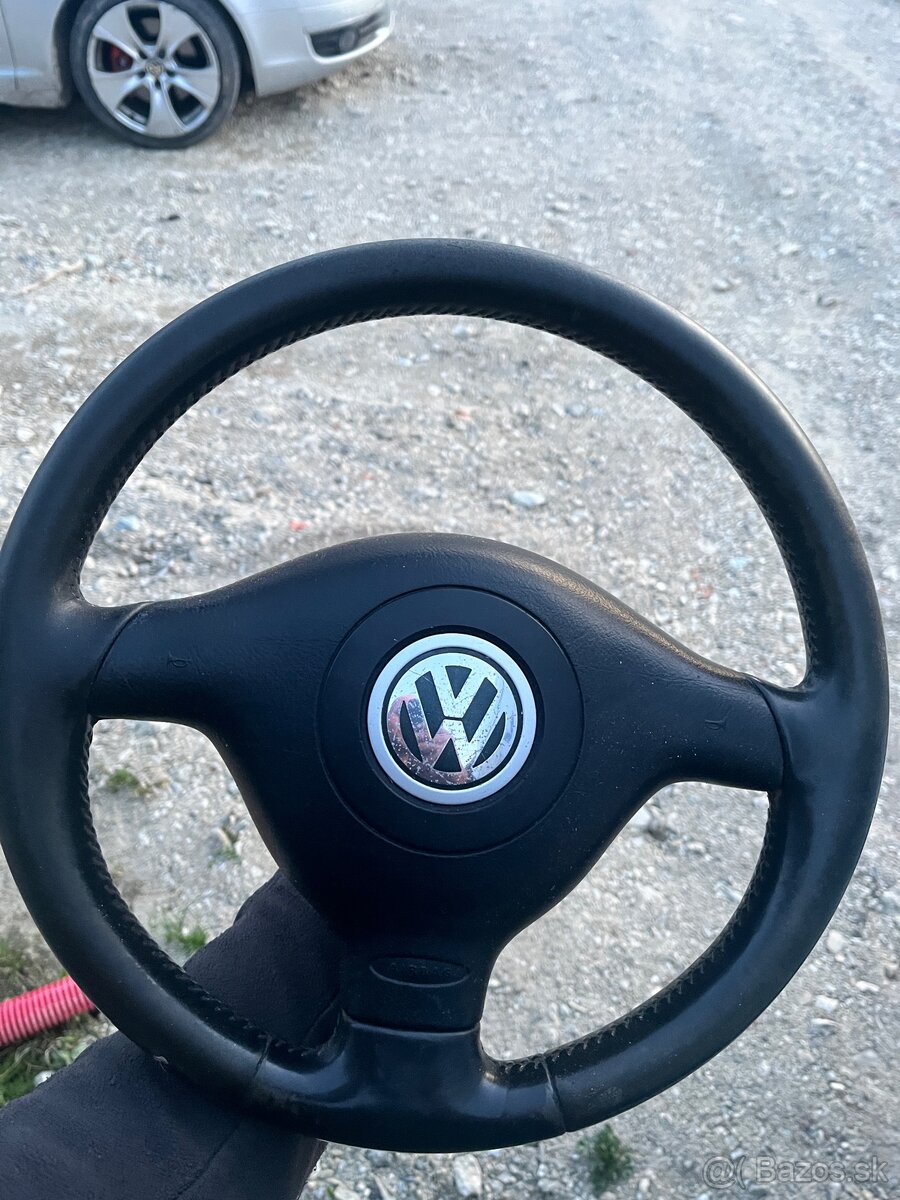 Trojramenný volant Volkswagen - 2