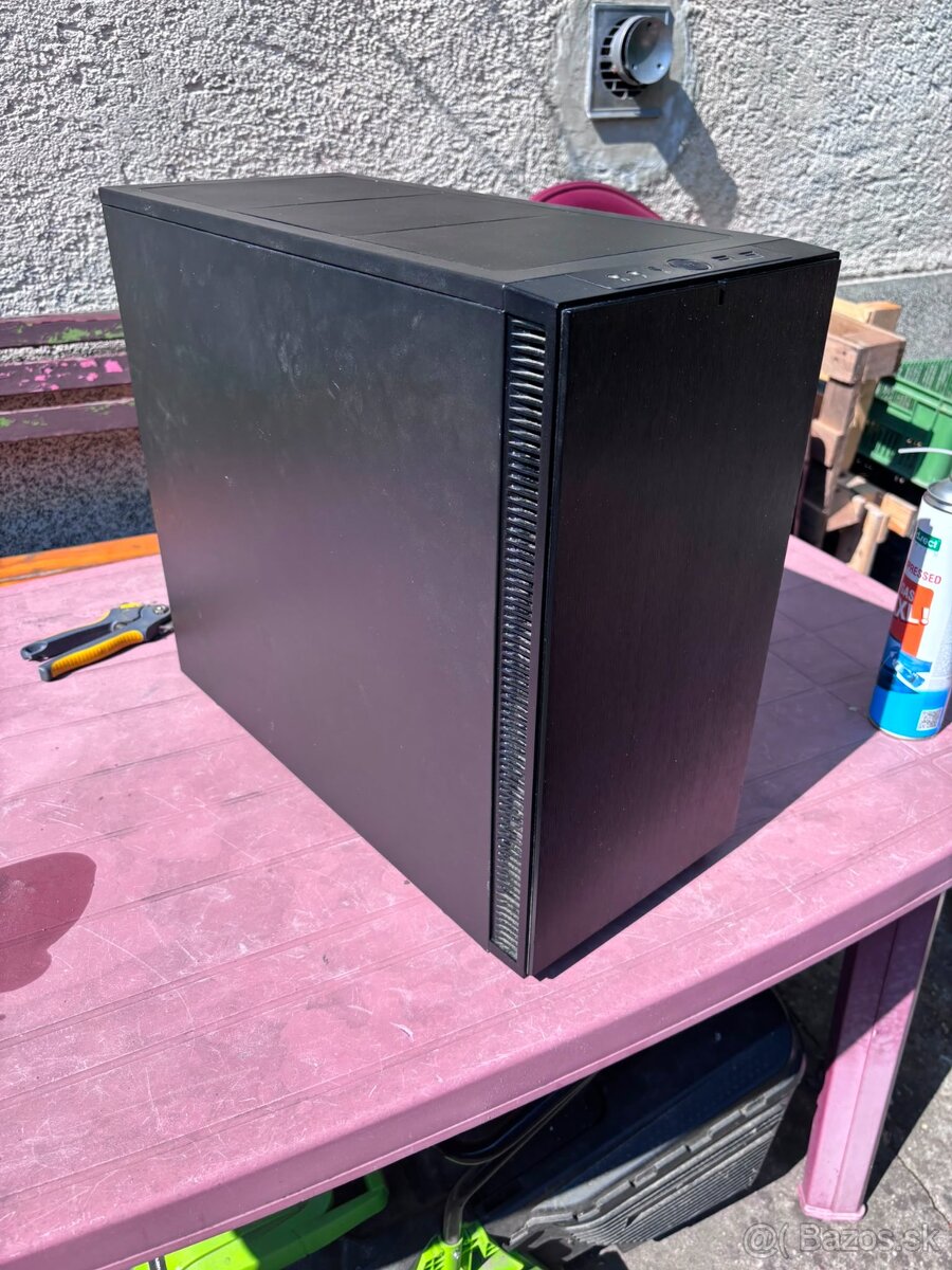 Fractal r5 ATX - 2