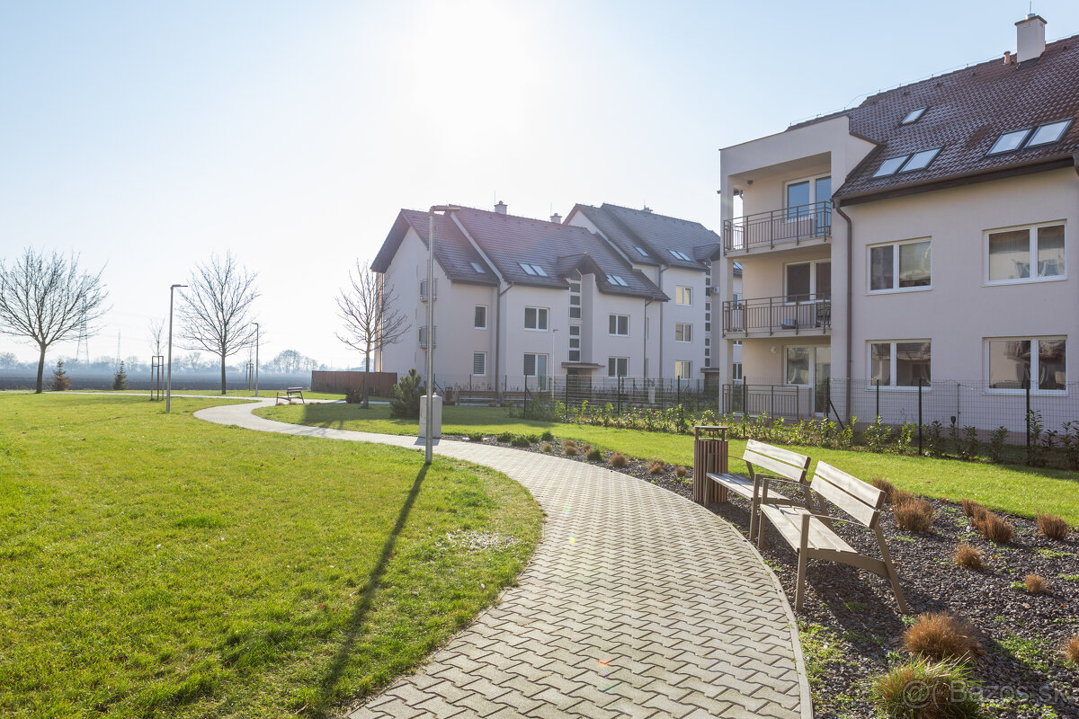 Priestranný 3-izbový byt v projekte Polianky B136 - 2