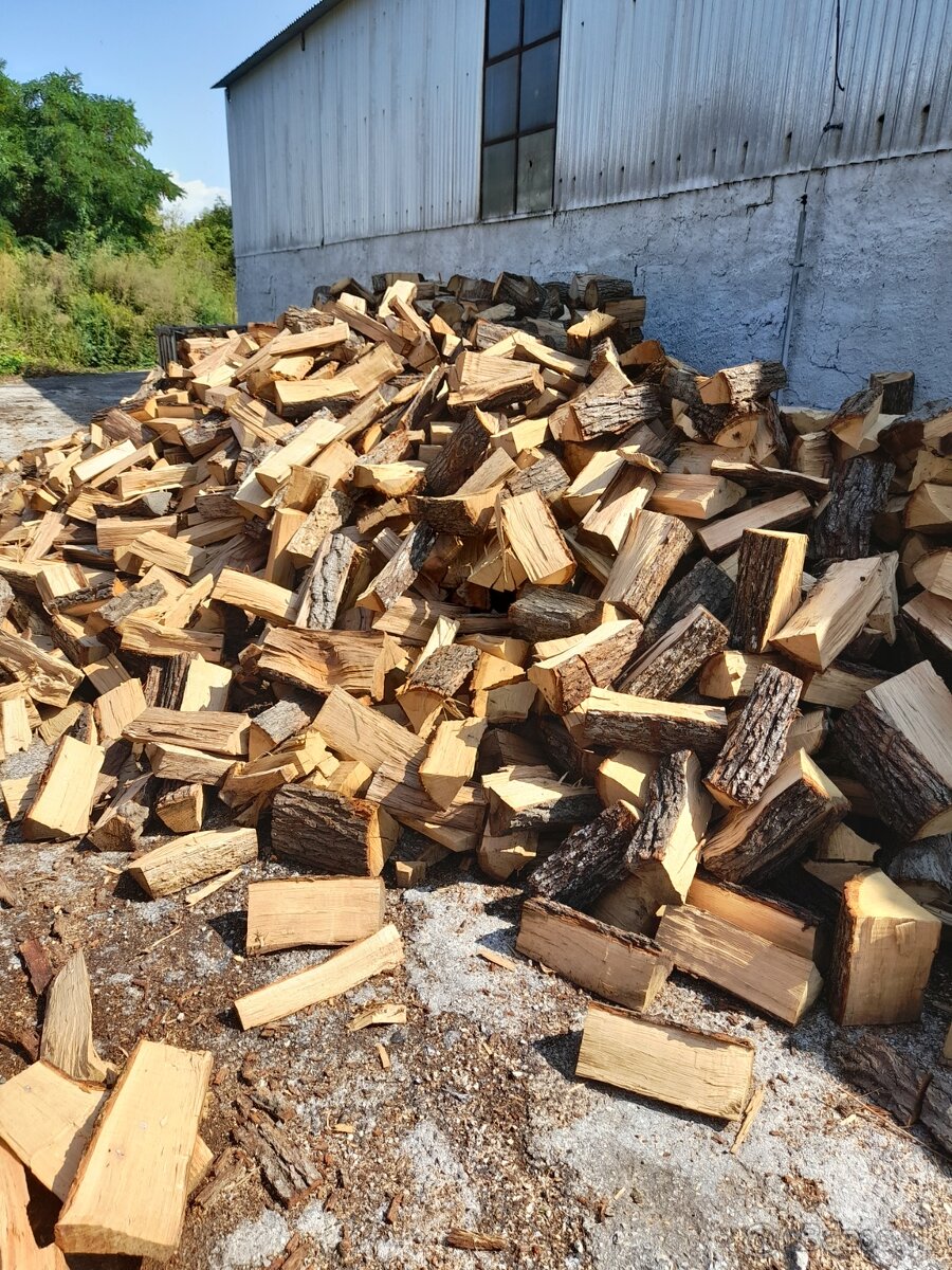 Suché tvrdé palivové drevo. Agát, dub, buk. - 2