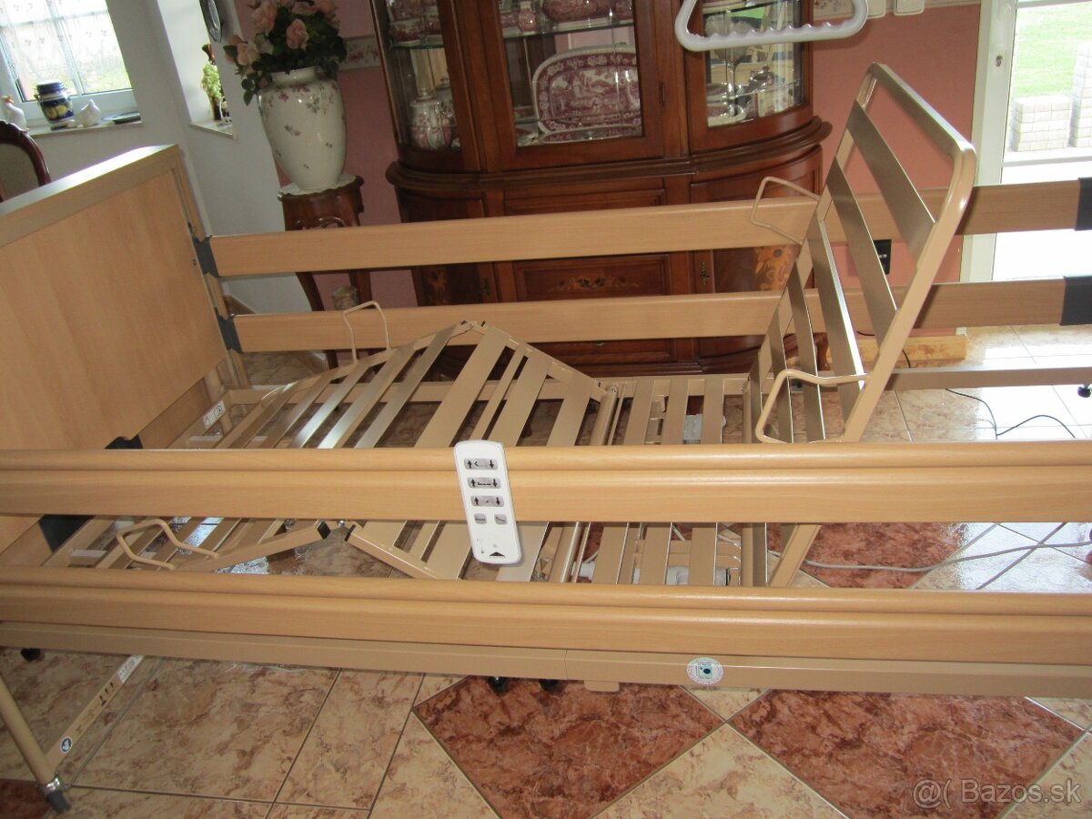 Polohovateľná elektrická posteľ - LOW ENTRY - 2