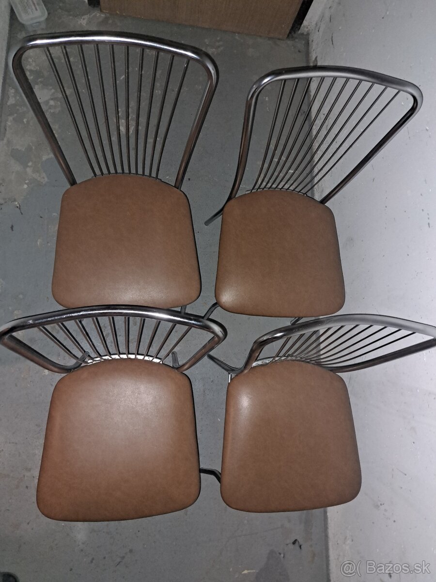 Kuchynský stôl + 4ks stoličky - 2