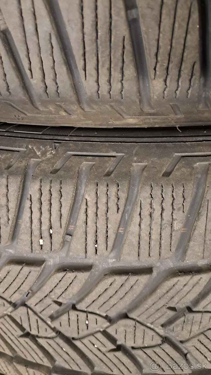 Predám 2ks jazdené zimné 235/45r18-98V Fulda - 2