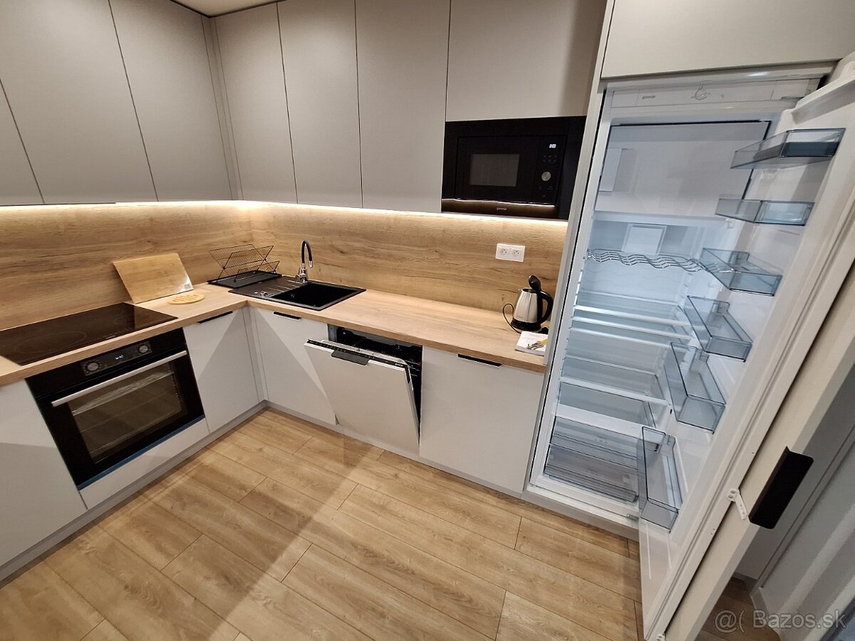 TERASA - Prenájom 3 izb byt, Lesnícka, 68 m2, 4/7p, výťah - 2