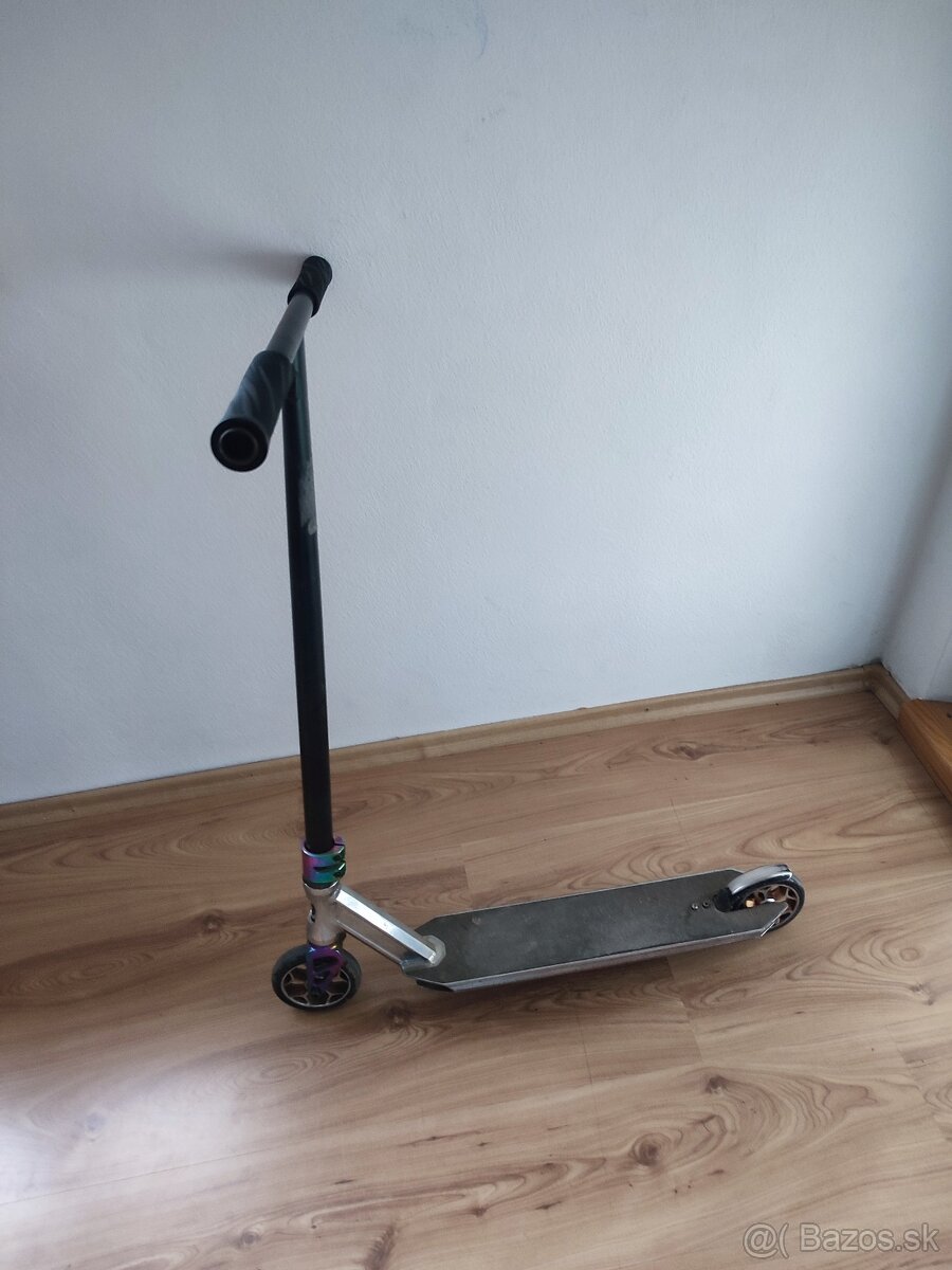 Freestylová kolobežka Oxelo. - 2