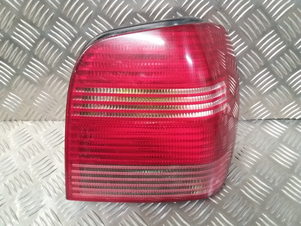 Zadné svetlo - VW POLO 6N - 2