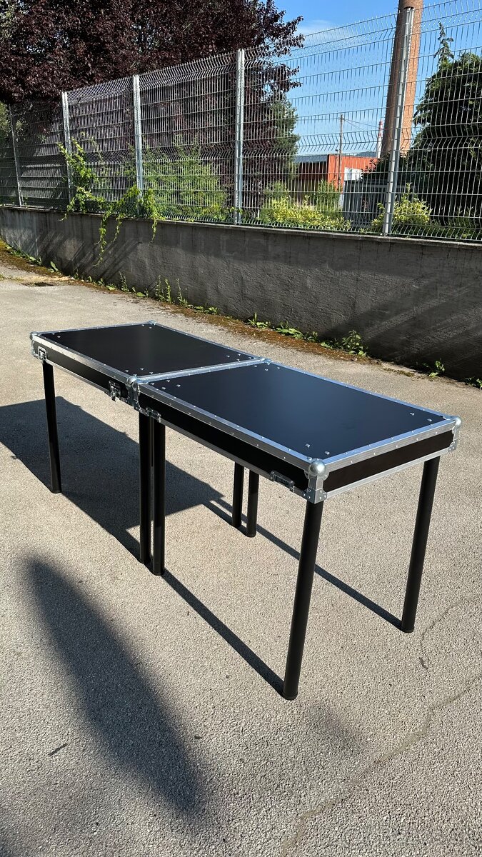 Stôl v Case - skladací - 2