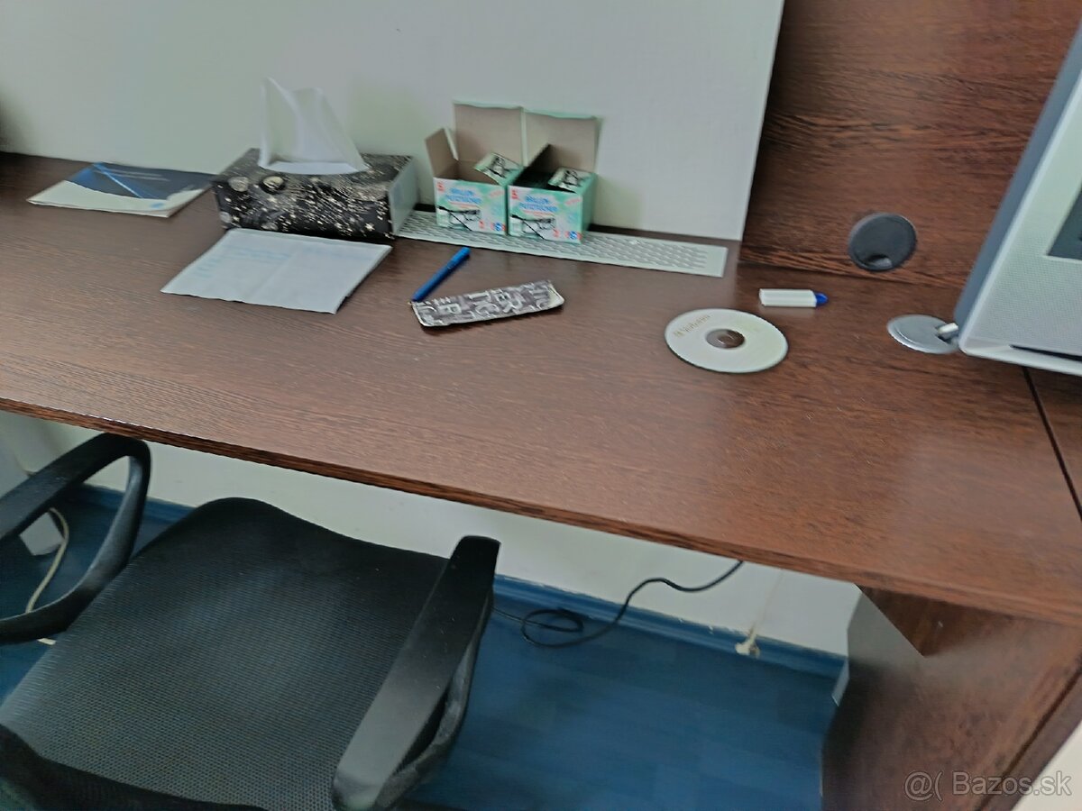 Študentský stol - 2