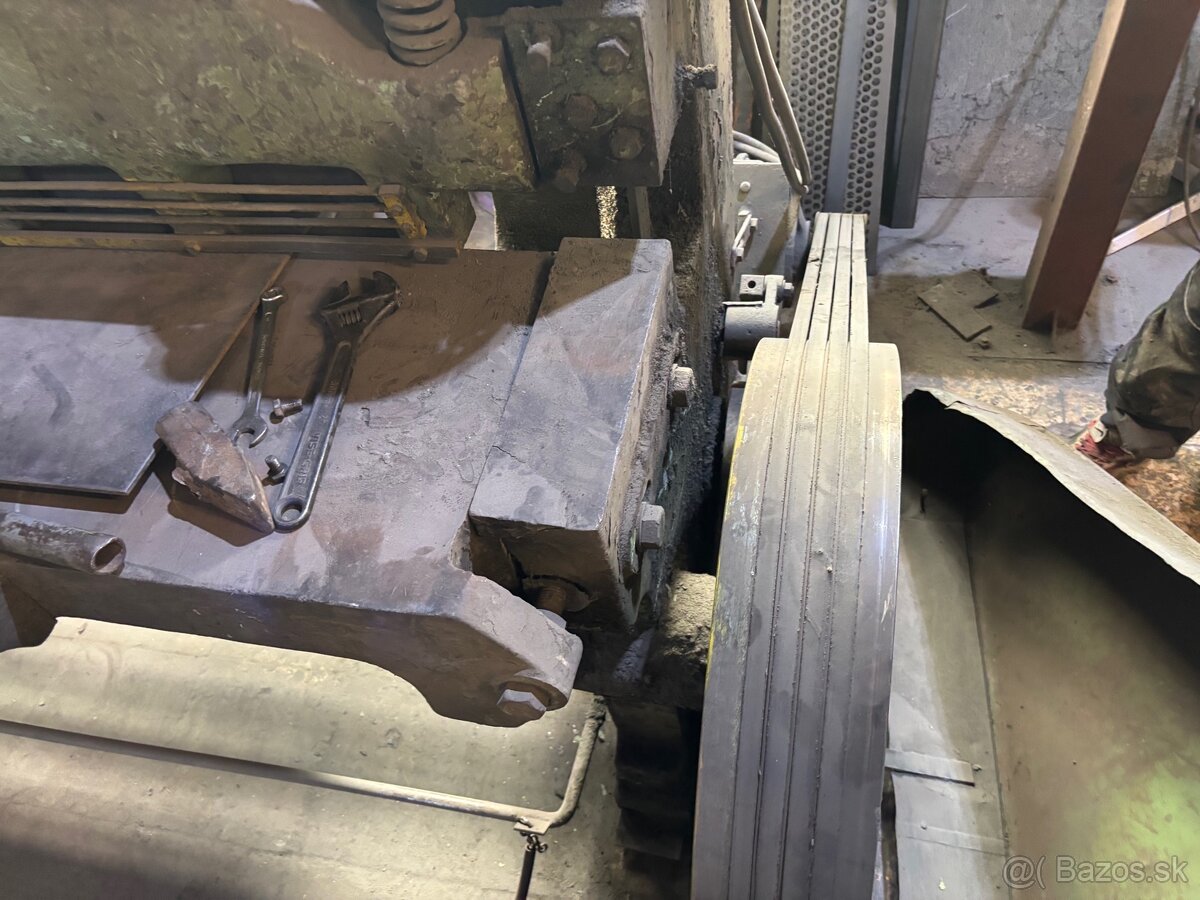 Tabuľové nožnice 4mm - 2