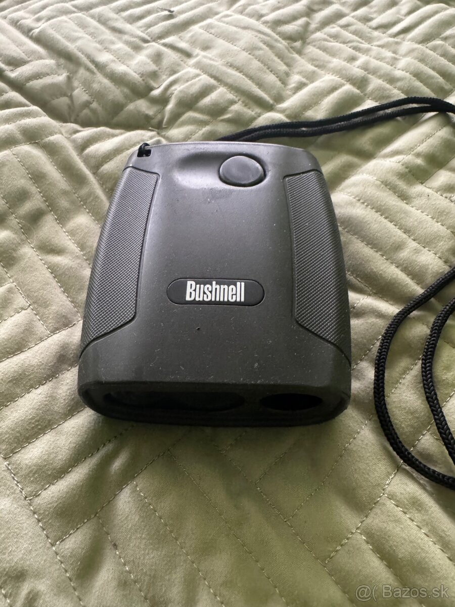 Predám laserový diaľkomer Bushnell Yardage Pro Sport 450 - 2