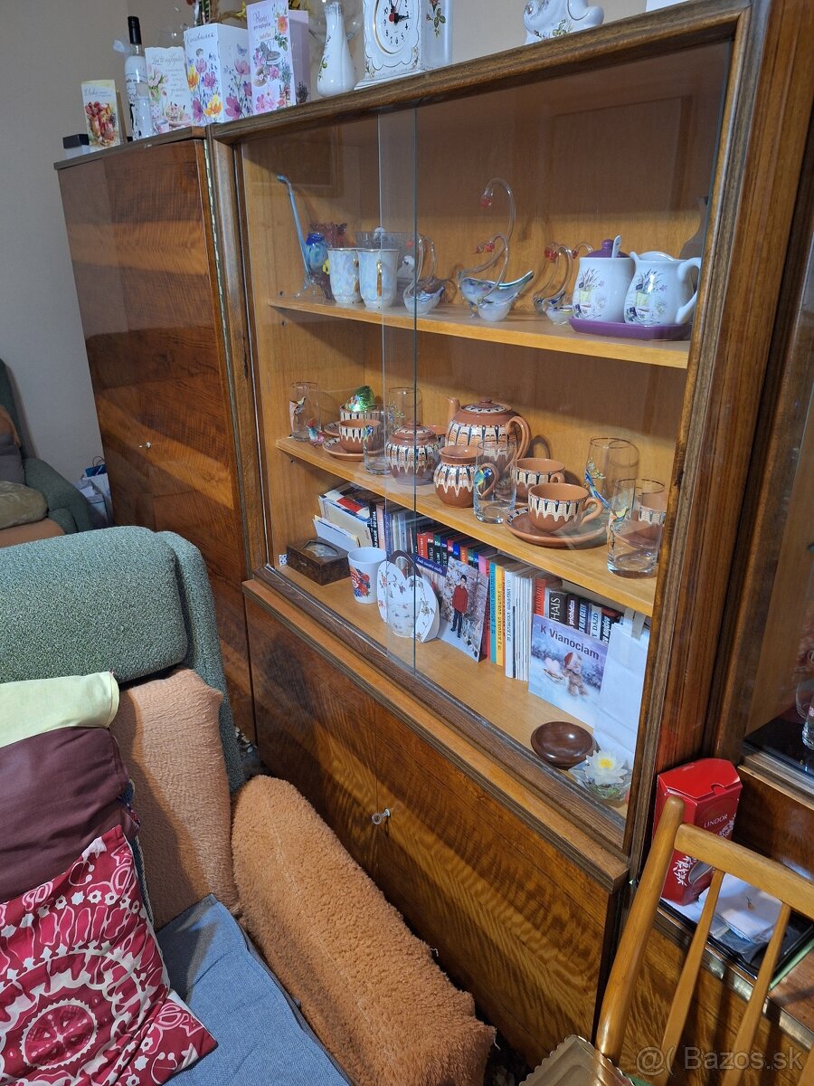 Skriňa zostava vitrína sklenená Prievidza - 2