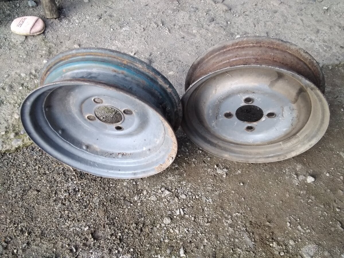 Predám na PF62 zaves , nádrž, plechové disky - 2